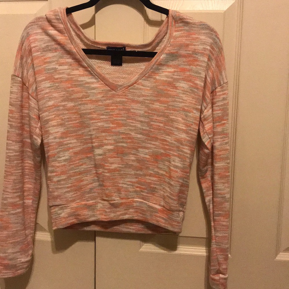 Long sleep crop top